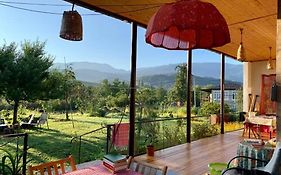 Komli - Rustic Historic Farmhouse With Mountain Views, Surrounded By Tea Plantation, Vines, Bamboos And A Rivulet